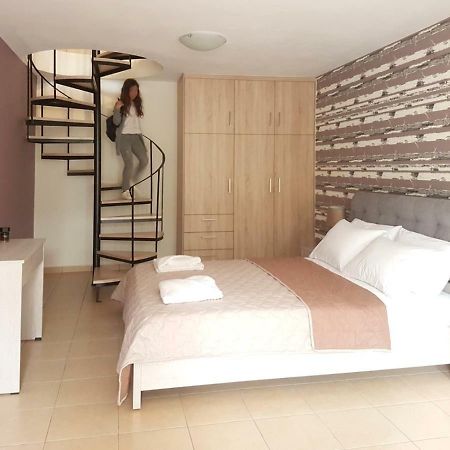 דירות קיסאמוס Emily' House מראה חיצוני תמונה